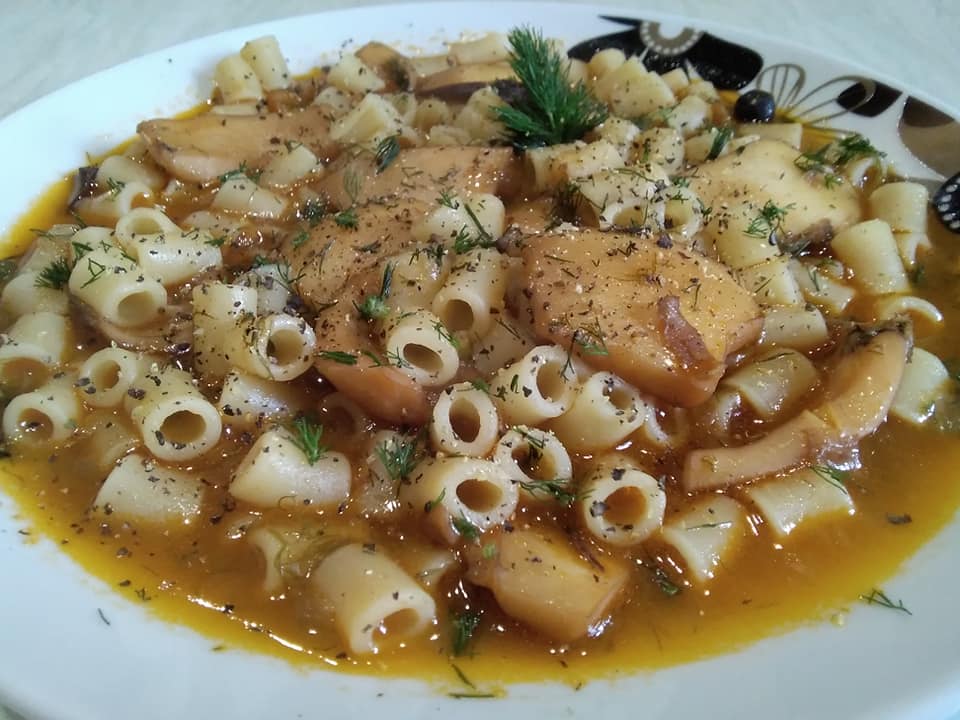 σουπιές-με-μακαρονάκι κοφτό-για-τη-Καθαρά Δευτέρα-συνταγή- σουπιές-με-μακαρονάκι κοφτό-για-τη-Καθαρά Δευτέρα-συνταγή-