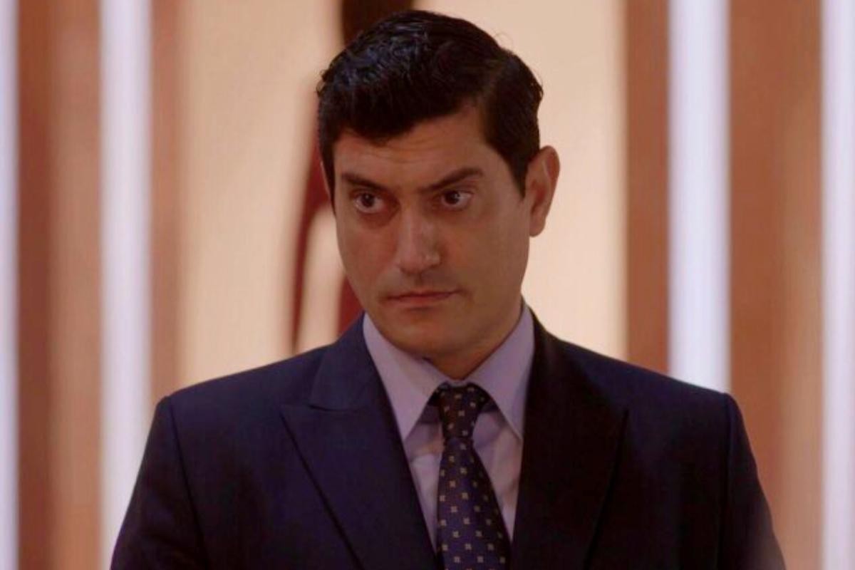 Ο Παράδεισος των Κυριών-Ντίνος- Ο Παράδεισος των Κυριών-Ντίνος-