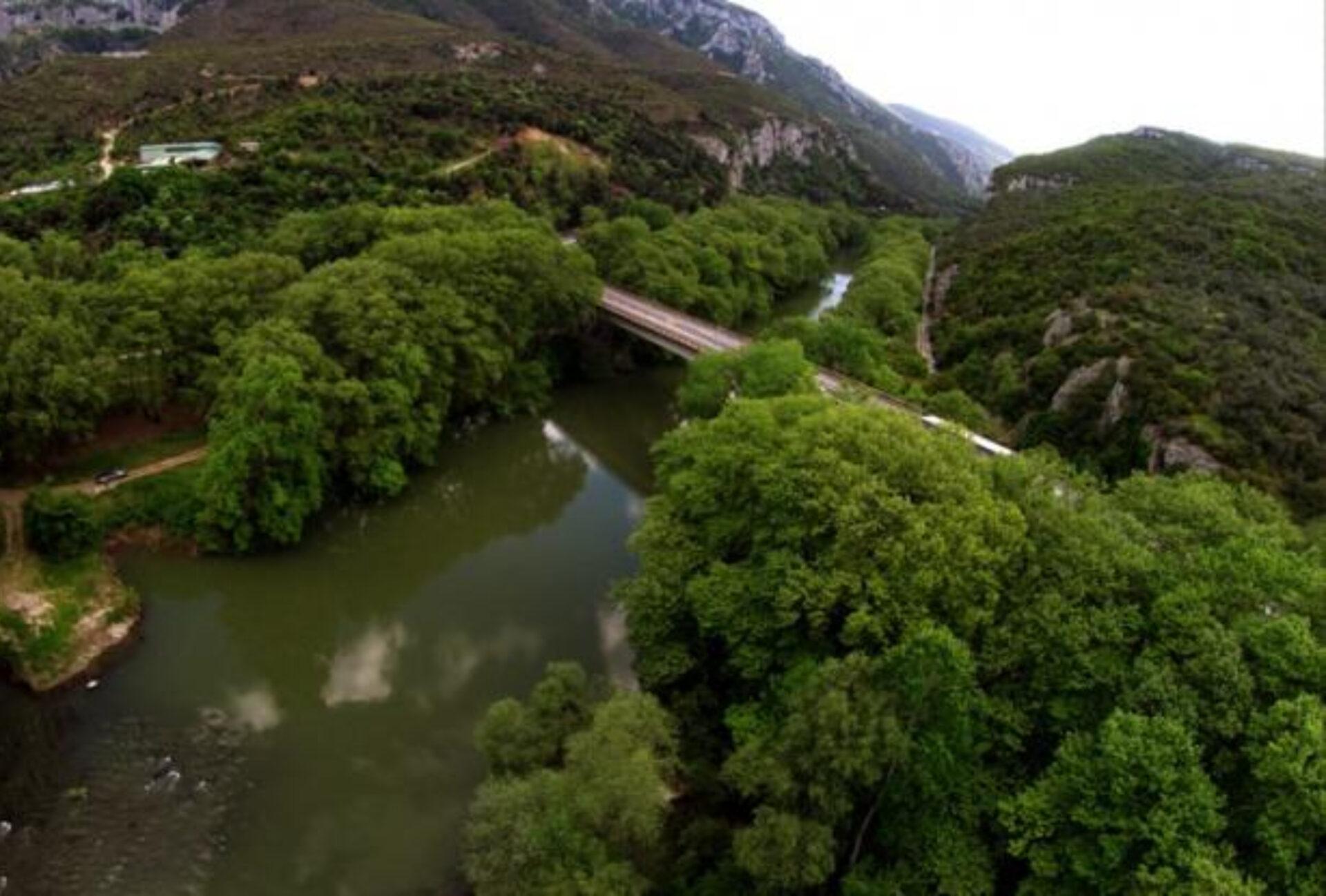 Οι μύθοι γύρω από την κοιλάδα των Τεμπών και οι πολύνεκρες τραγωδίες που βύθισαν στο πένθος τη χώρα
