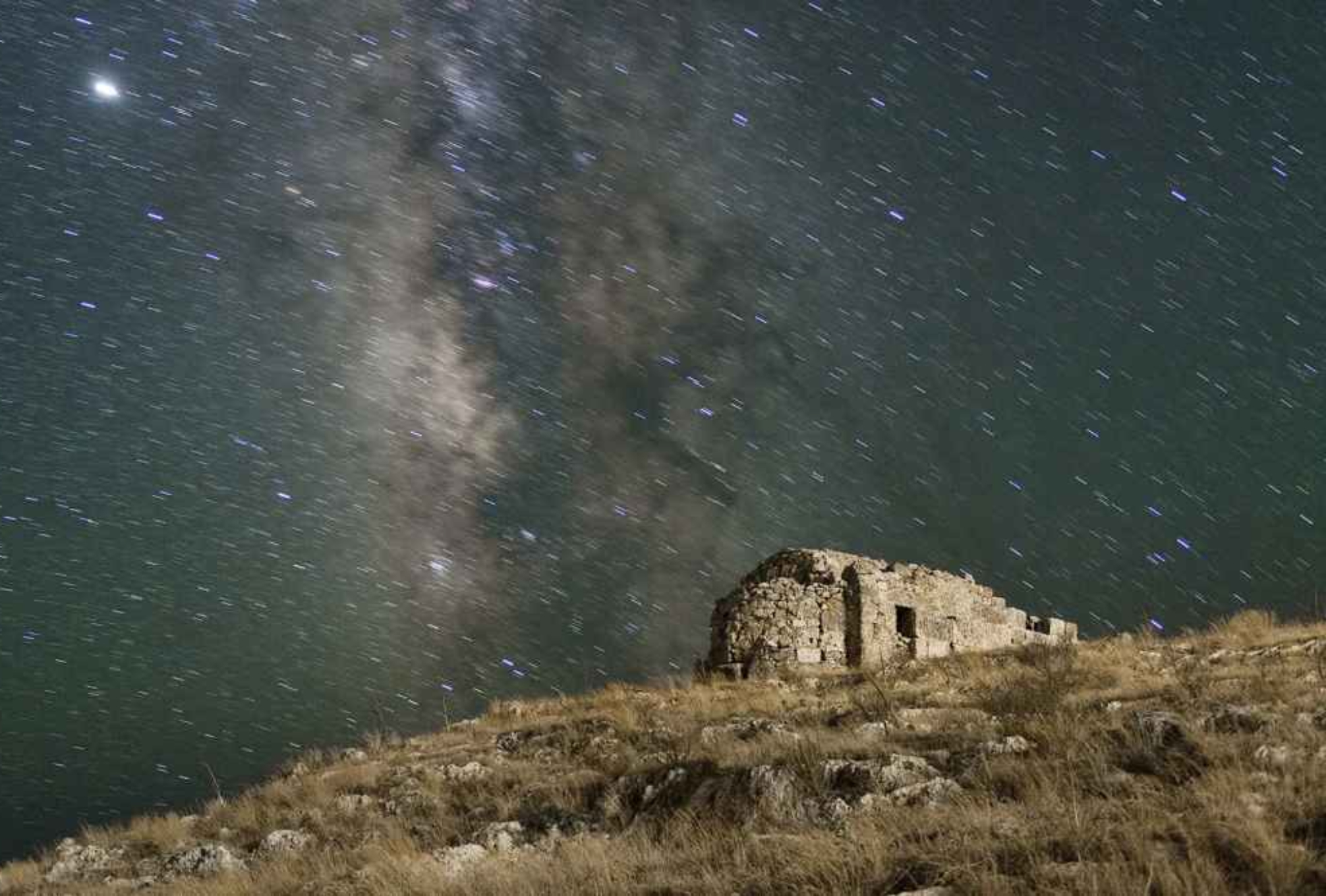 Ταίναρο: Ένα ταξίδι στην πύλη του κάτω κόσμου τα ρωμαϊκά λουτρά και τον επιβλητικό φάρο στη μυθική άκρη των Βαλκανίων