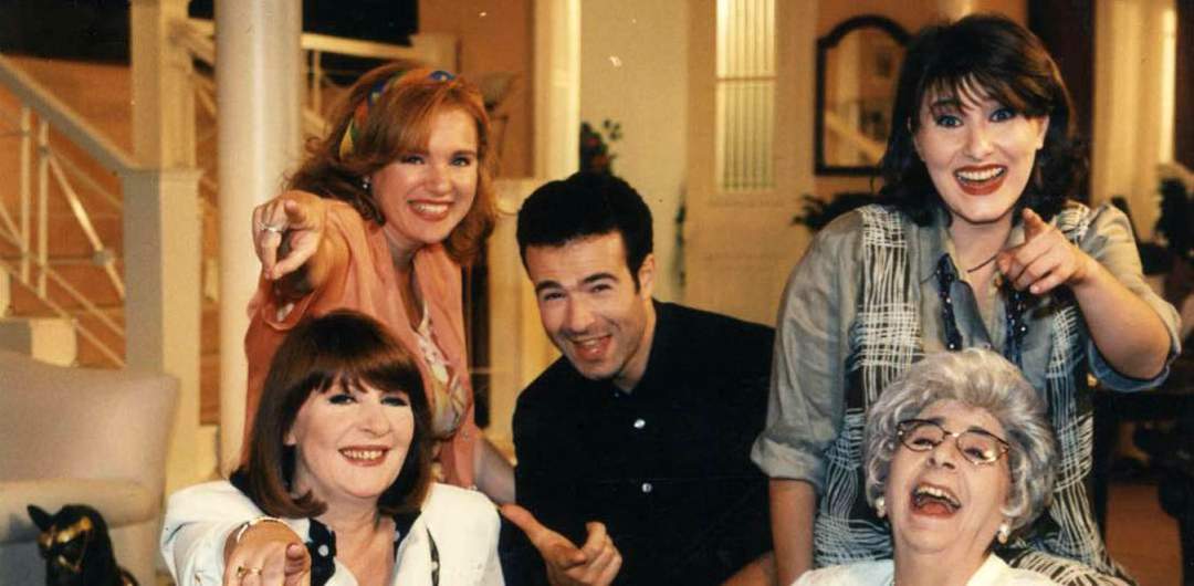 Ατακάρες χωρίς τέλος : Η αγαπημένη ηθοποιός και «γιαγιά» όλης της Ελλάδας – Η πολύχρονη καριέρα στο θέατρο και τον κινηματογράφο και η αναγνώριση στο τέλος