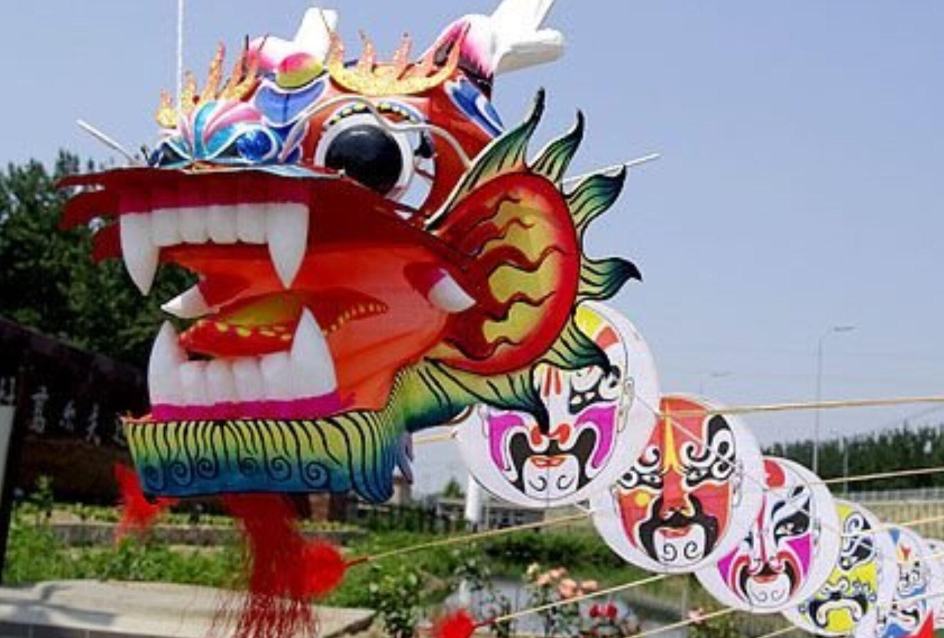 Η Ιστορία του Χαρταετού από το πείραμα του Φραγκλίνου και τους κινέζικους δράκους ως και την Ελληνική Σαρακοστή