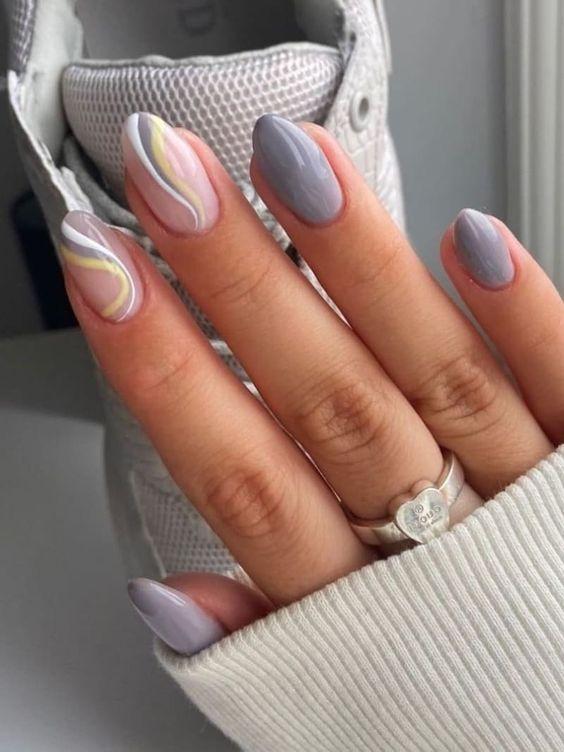 γκρι νύχια-την-Άνοιξη 2024-τάσεις 2024-ιδέες-