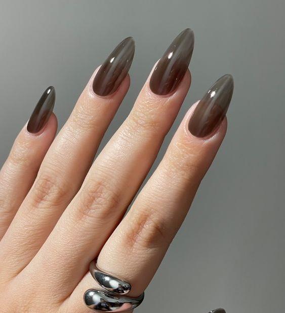 sheer nails-την-Άνοιξη 2024-τάσεις 2024-ιδέες-