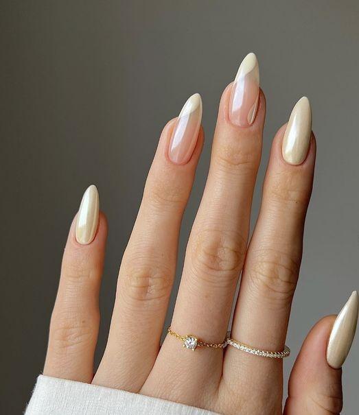 vanilla nails-την-Άνοιξη 2024-τάσεις 2024-ιδέες-