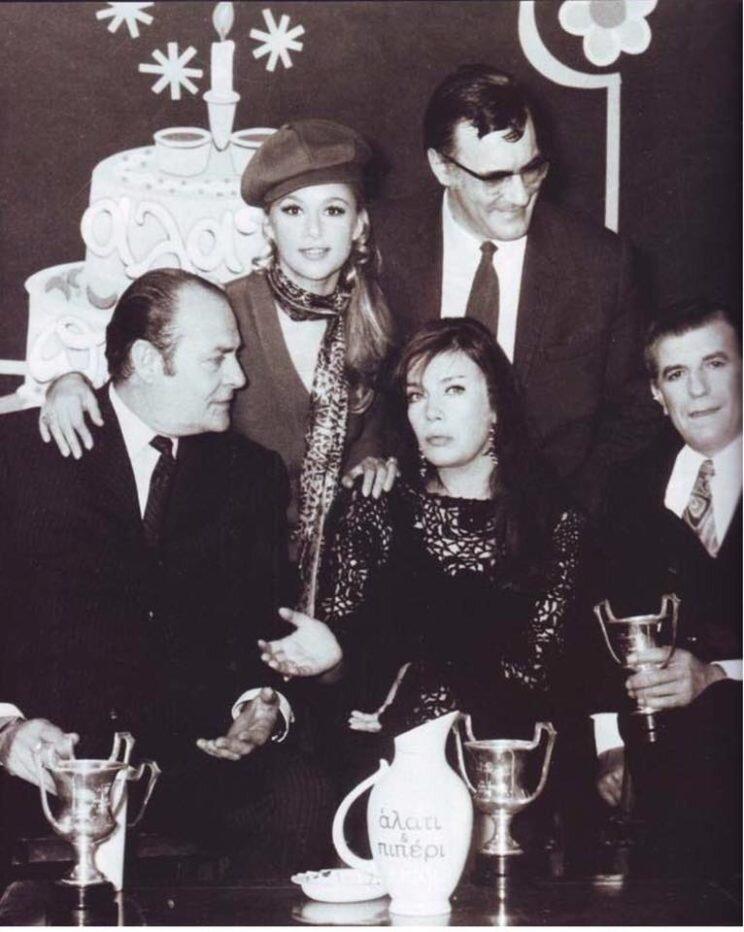 Ήταν στην Κυριολεξία Το «Αλάτι και Πιπέρι» της ελληνικής δημοσιογραφίας : Οι εκπομπές στην τηλεόραση και το βραβείο στον κινηματογράφο