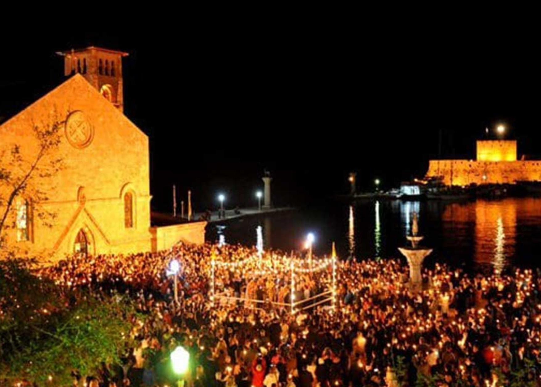 Πάσχα στη Ρόδο: Αναπαράσταση των Παθών του Χριστού και το έθιμο των «Βουρνών» αναβιώνουν στο νησί των ιπποτών