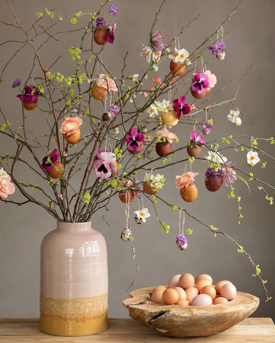 floral διακόσμηση-Πάσχα 2024-τάσεις-στη-Πασχαλινή διακόσμηση-και-στα-Πασχαλινά αυγά-ιδέες-
