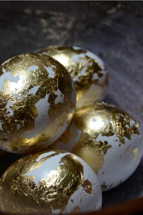 μεταλλικά χρώματα-Πάσχα 2024-τάσεις-στη-Πασχαλινή διακόσμηση-και-στα-Πασχαλινά αυγά-ιδέες-