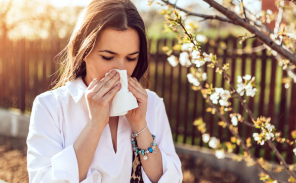 αλλεργίες-στην-Άνοιξη-γιατί-τα-συμπτώματα-φέτος-είναι-χειρότερα-από-ποτέ-