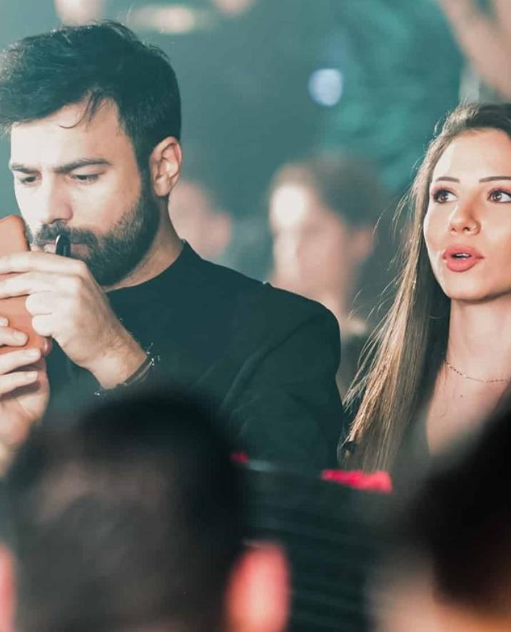 Ανδρέας Γεωργίου : Παντρεύεται – Δείτε το μονόπετρο που χάρισε στην σύντροφο του