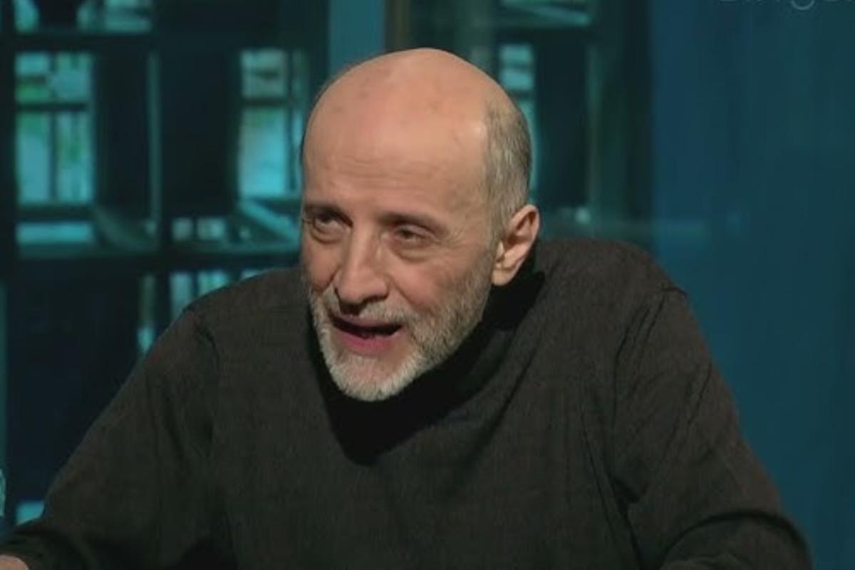 Μάνος Βακούσης: Δεν έφυγα από το σπίτι γιατί είχα μεγάλο έρωτα με τη μάνα μου