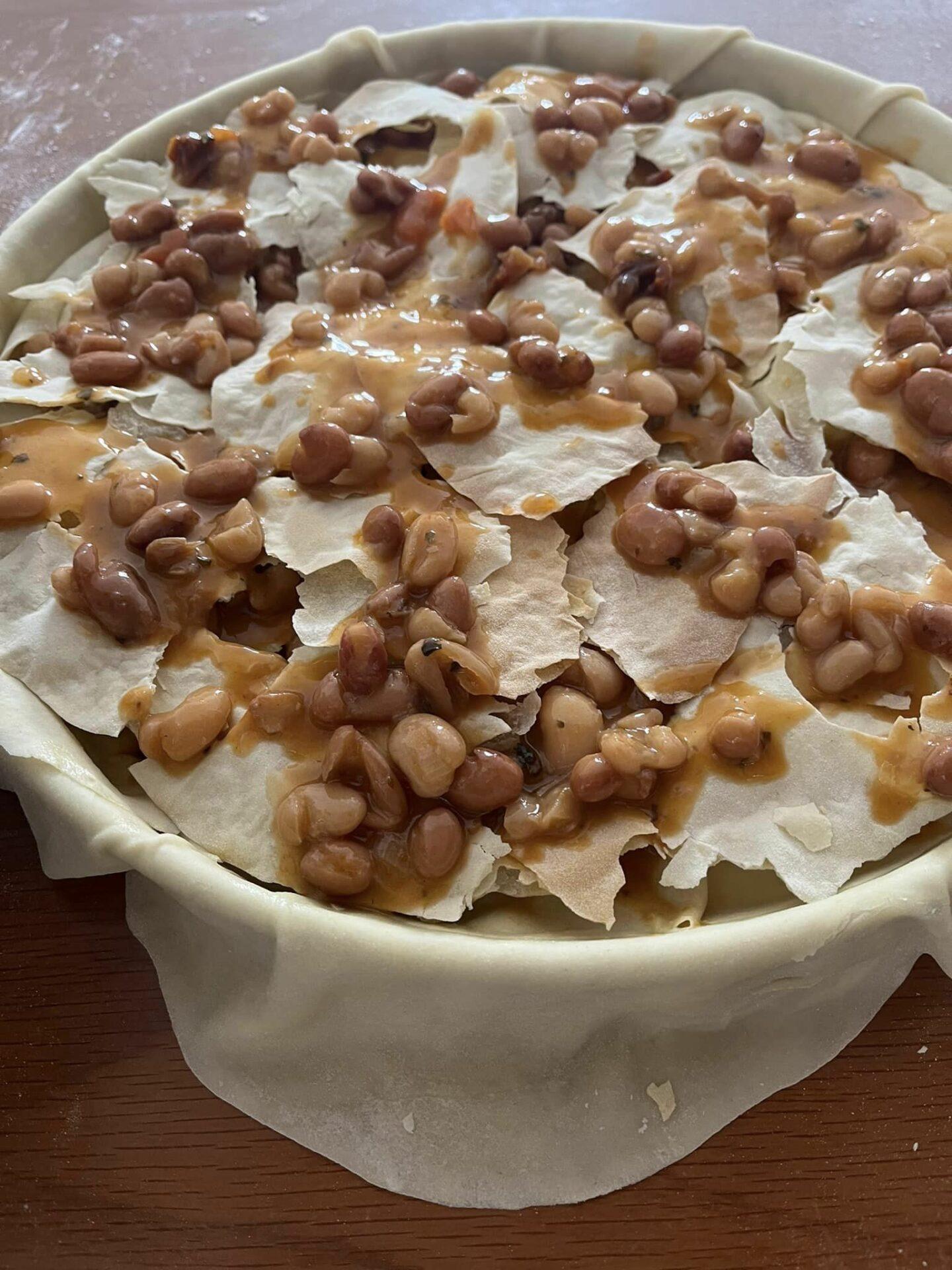 πίτα-με-τη-φασολάδα-που-περίσσεψε-συνταγή- πίτα-με-τη-φασολάδα-που-περίσσεψε-συνταγή-