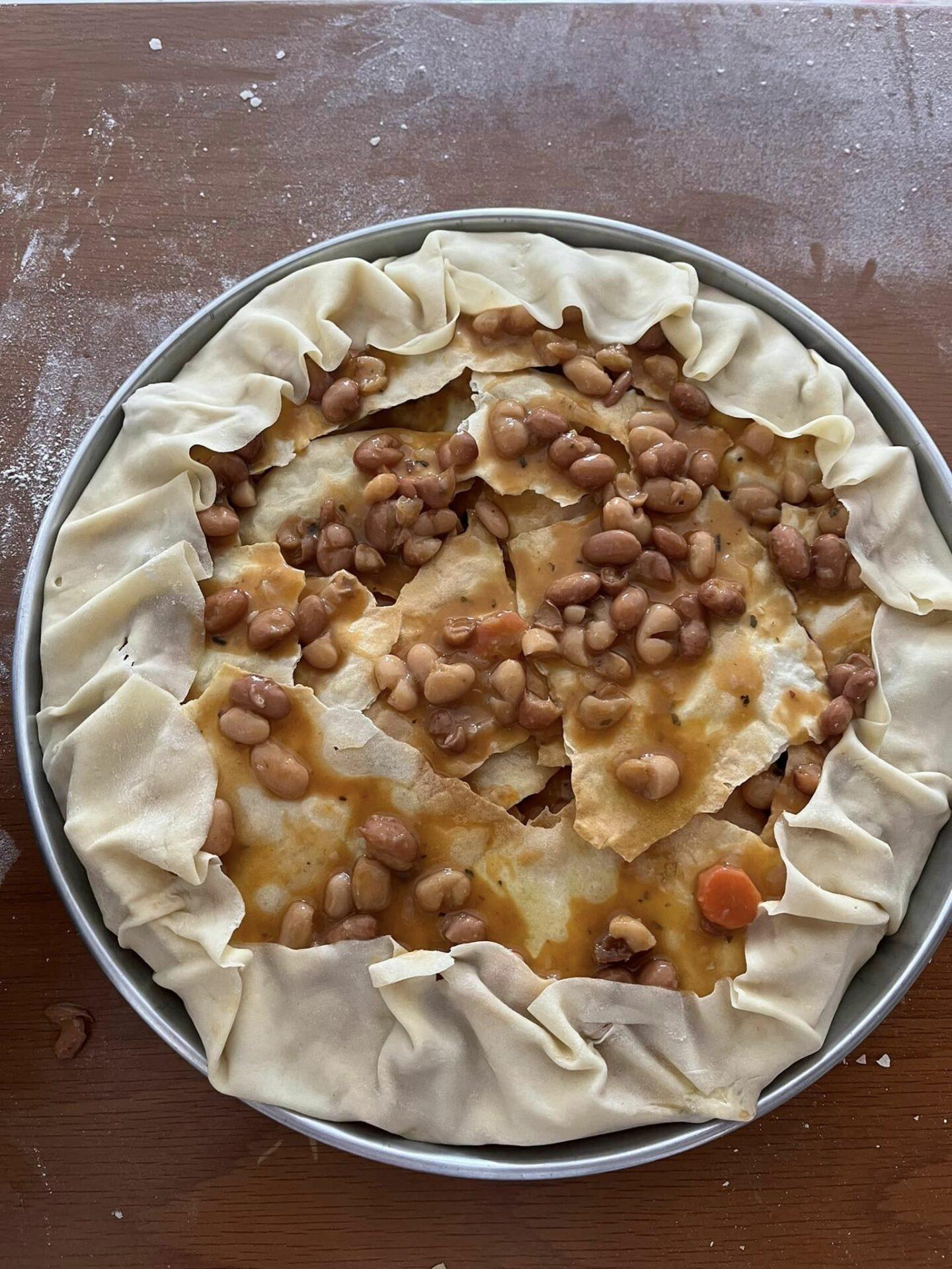 πίτα-με-τη-φασολάδα-που-περίσσεψε-συνταγή- πίτα-με-τη-φασολάδα-που-περίσσεψε-συνταγή-