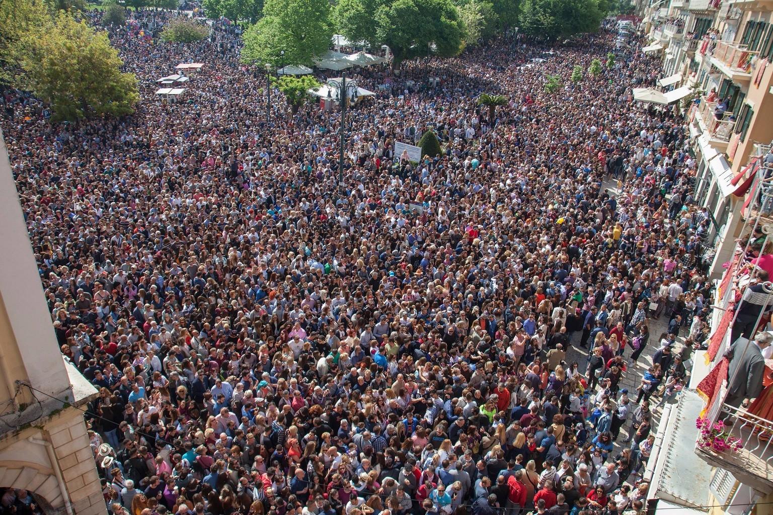 Πάσχα-στη-Κέρκυρα-διακοπές-για-όλη-την-οικογένεια-