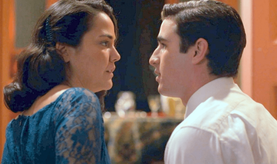 Ψυχοκόρες: Προσπαθεί να την αποπλανήσει με ύπουλο τρόπο