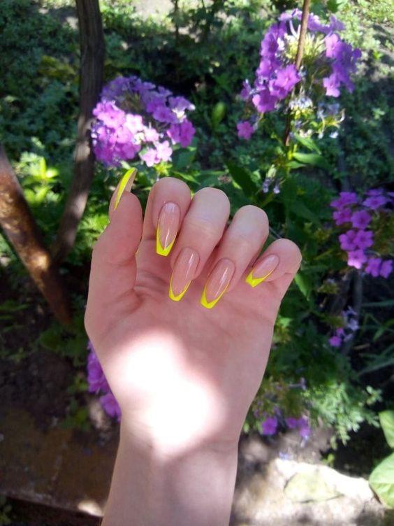 neon-χρώματα-στα-νύχια-σε-coffin nails-ιδέες- neon-χρώματα-στα-νύχια-σε-coffin nails-ιδέες-