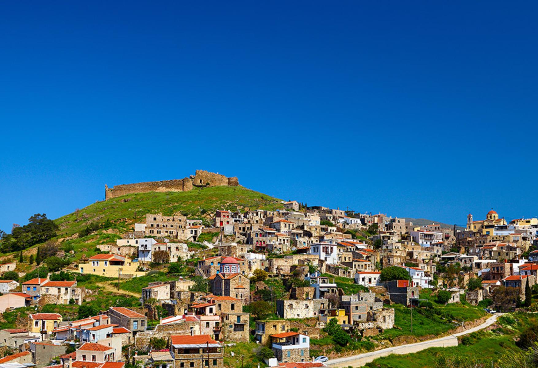 Ένα εκρηκτικό Πάσχα στη Χίο: Ο ρουκετοπόλεμος και άλλα πασχαλινά έθιμα