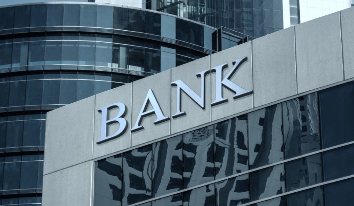 Κλείνουν για 4 ημέρες οι τράπεζες : Τι θα γίνει με μισθοδοσίες και συναλλαγές