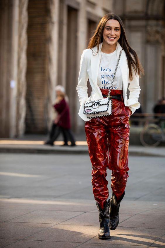 κόκκινο-vinyl παντελόνι-με-μαύρες αποχρώσεις-ιδέες- κόκκινο-vinyl παντελόνι-με-μαύρες αποχρώσεις-ιδέες-