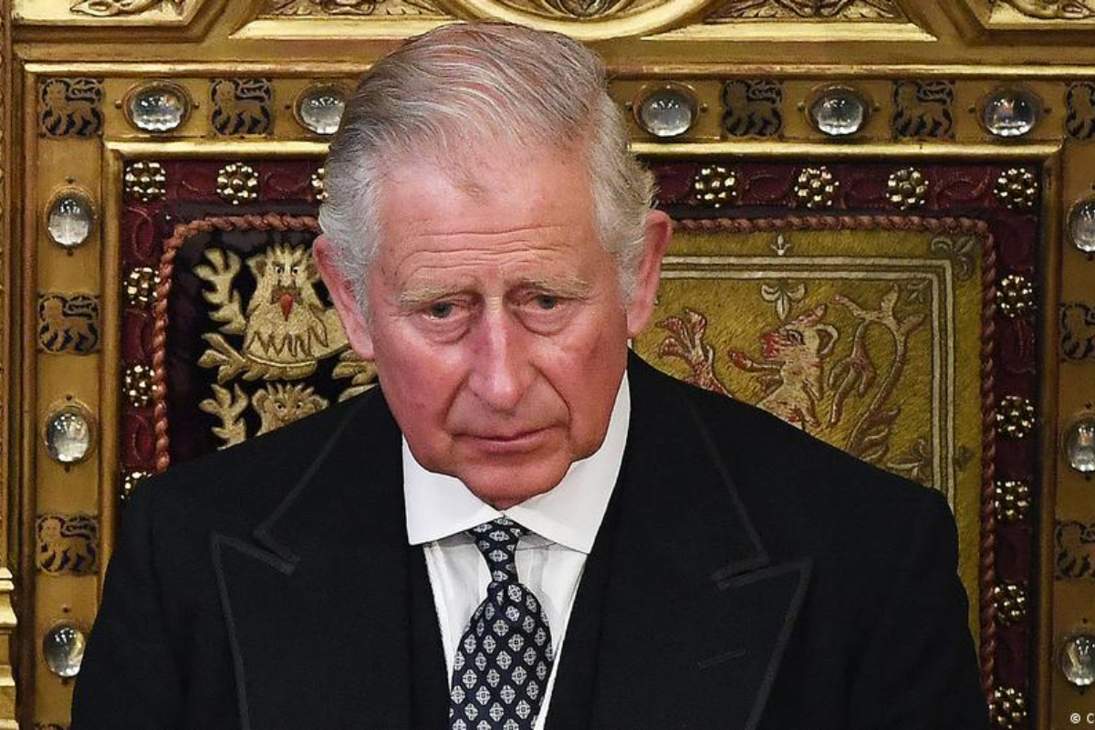 Κάρολος: Δημοσίευμα- φωτιά  για τον Βασιλιά “Έχει καρκίνο στο πάγκρεας και δύο χρόνια ζωής”