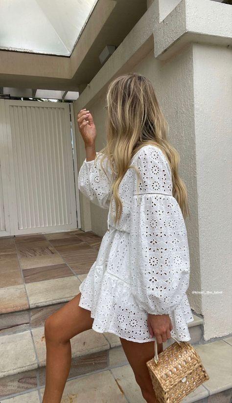 λευκό φόρεμα-τάσεις-Άνοιξη-Καλοκαίρι-2024-ιδέες- λευκό φόρεμα-τάσεις-Άνοιξη-Καλοκαίρι-2024-ιδέες-