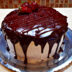 Σοκολατένια-τούρτα-με βύσσινα-και-σαντιγί-συνταγή-