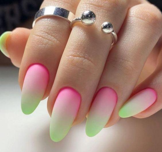 ιδέες-για-ανοιξιάτικο μανικιούρ-Απρίλιος 2024-