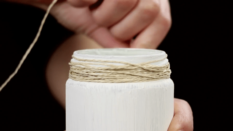 πασχαλινή-κατασκευή-με-βάζα-τέμπερες-και-σπάγκο-λαγουδάκι-