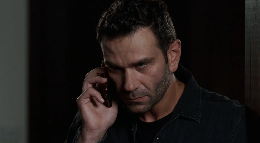 Η Γη της Ελιάς-Μάνος-