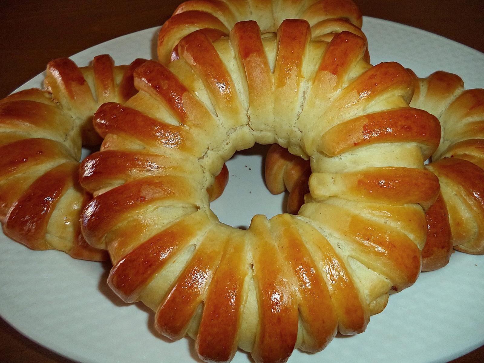 Αφράτα γεμιστά κουλούρια της Σόφης Τσιώπου