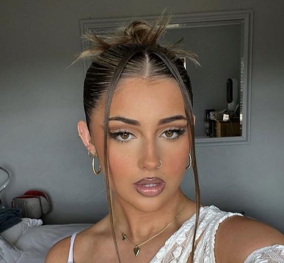 ψηλός κότσος-Y2K-ιδέες-