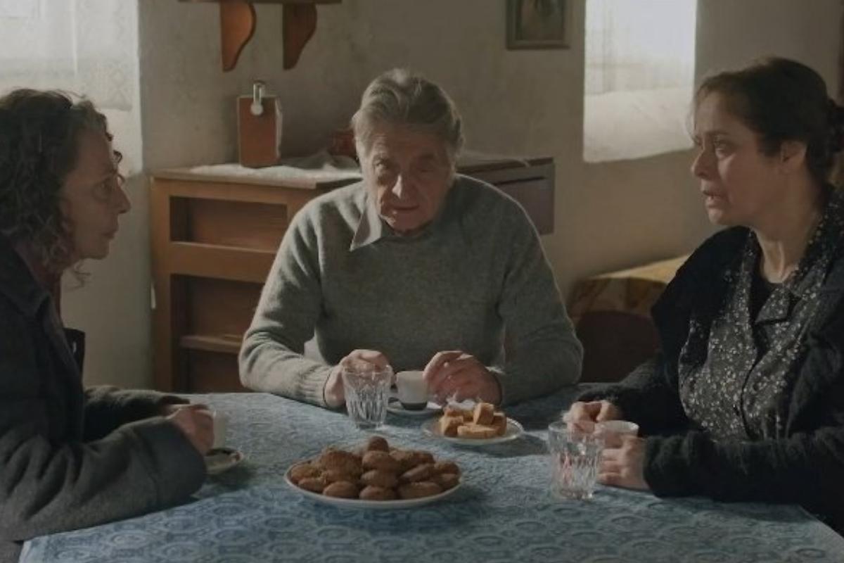 Η Παραλία: Μια εξαφάνιση που θα ξαφνιάσει όλο το χωριό