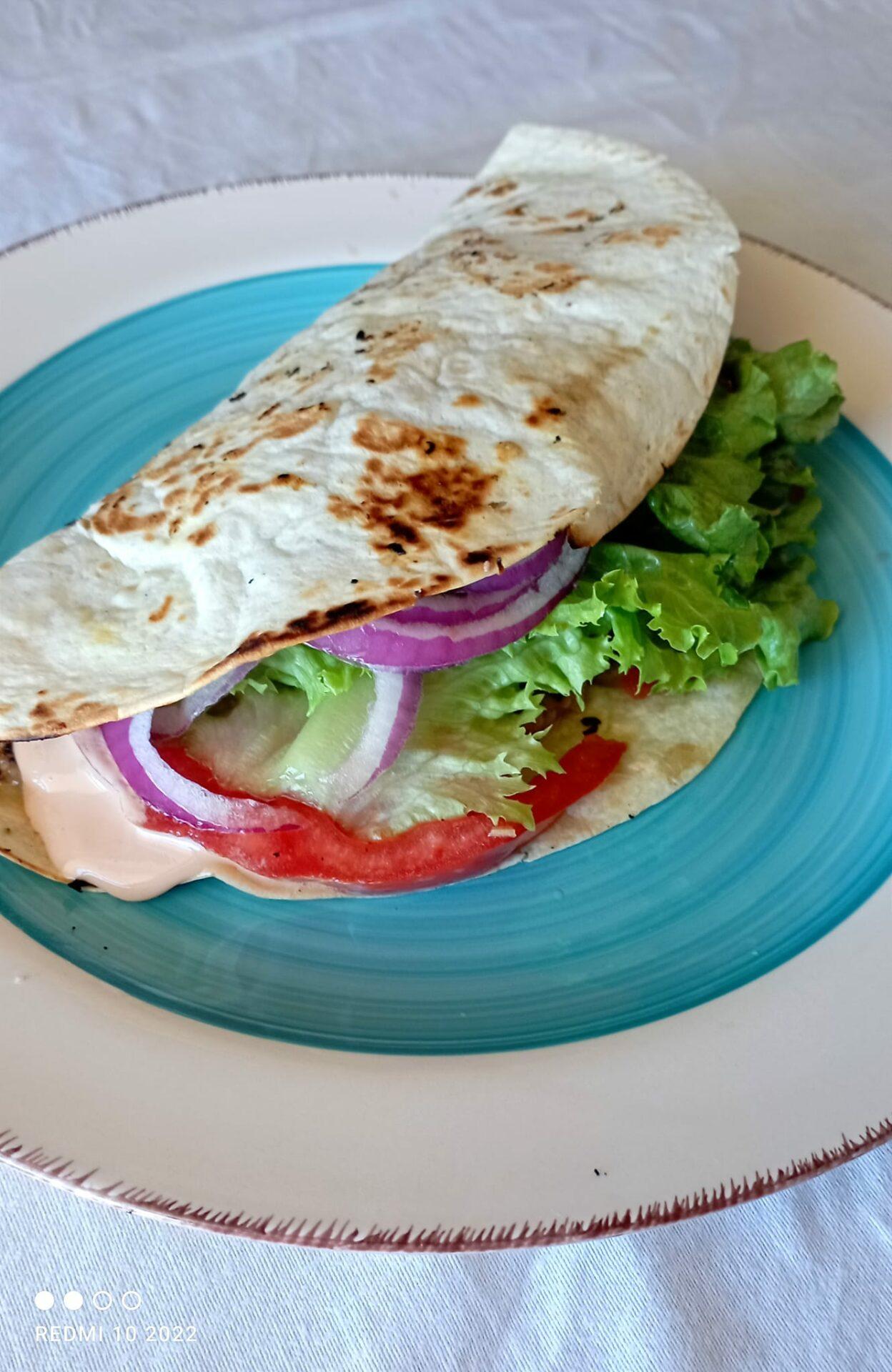 Burgers-σκεπαστά-με τορτίγιες-συνταγή- Burgers-σκεπαστά-με τορτίγιες-συνταγή-