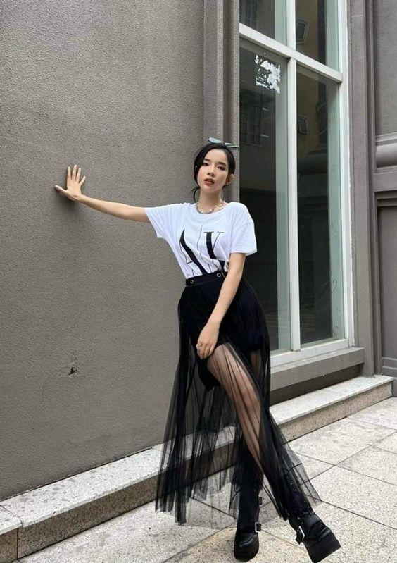 transparent-μάξι φούστα-με-κοντομάνικη μπλούζα-ιδέες-