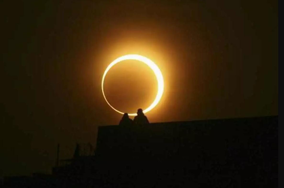 Δευτέρα 8/4 : Ολική έκλειψη ηλίου – Πού θα είναι ορατή