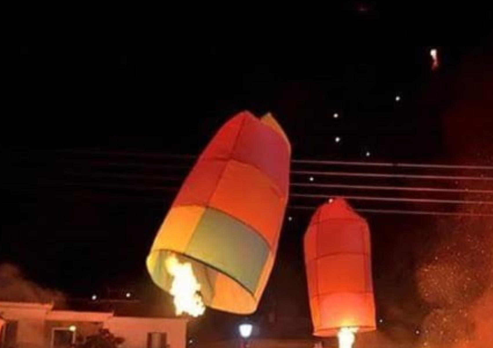 Πάσχα στο Λεωνίδιο Αρκαδίας: Ένα παραμυθένιο σκηνικό με τα φαντασμαγορικά φλεγόμενα αερόστατα