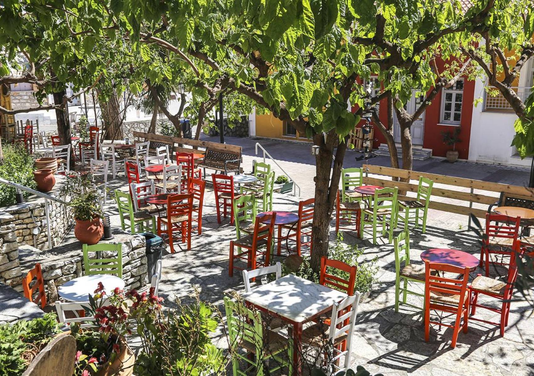 Πάσχα στο Λεωνίδιο Αρκαδίας: Ένα παραμυθένιο σκηνικό με τα φαντασμαγορικά φλεγόμενα αερόστατα