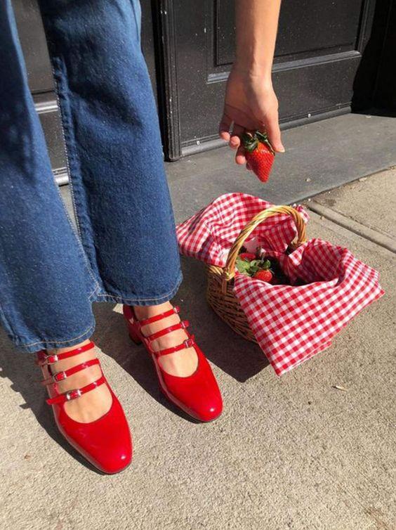 κόκκινες-μπαλαρίνες-λουστρίνια-με-λουράκια-ιδέες- κόκκινες-μπαλαρίνες-λουστρίνια-με-λουράκια-ιδέες-