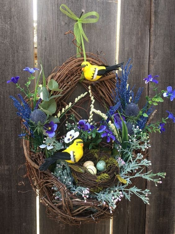 ιδέες-για-πασχαλινή διακόσμηση-στην-αυλή-και-στο-μπαλκόνι-Πάσχα 2024-