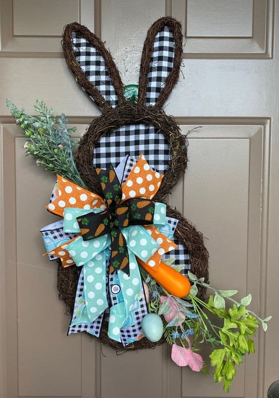 ιδέες-για-πασχαλινή διακόσμηση-στην-αυλή-και-στο-μπαλκόνι-Πάσχα 2024-