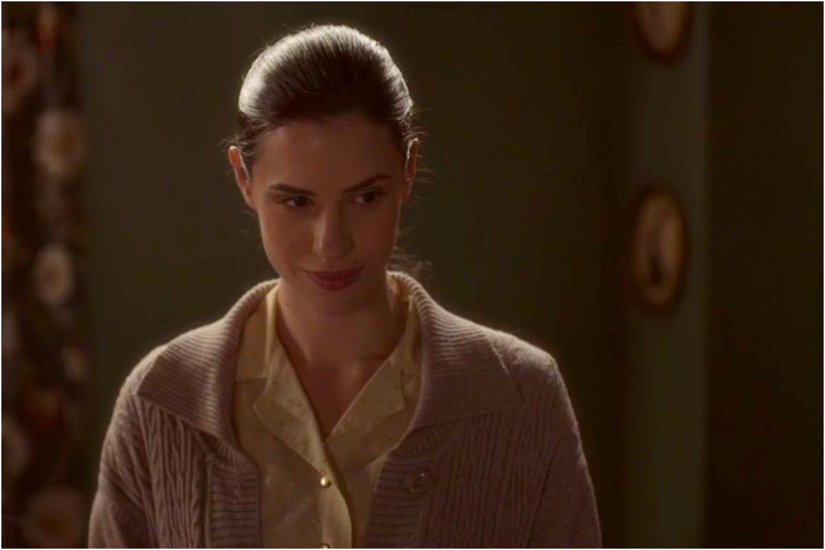 Το Προξενιό της Ιουλίας:H Δέσπω παίζei τριπλό ταμπλό