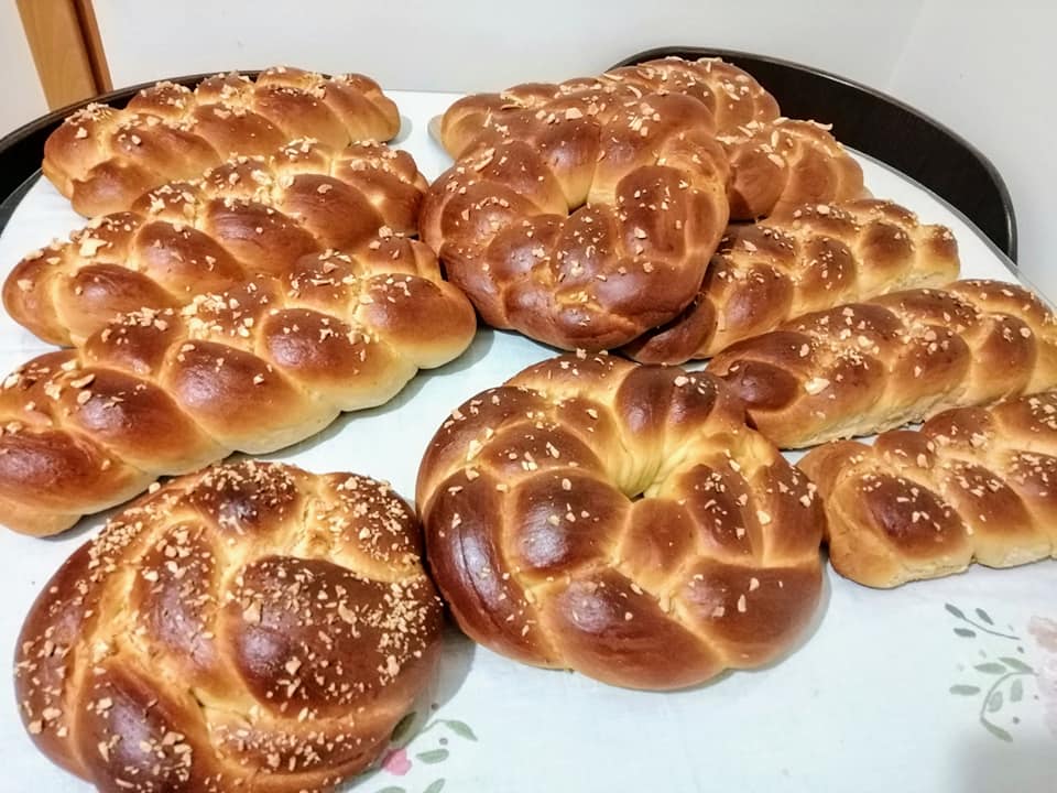 τσουρέκια-με-ζαχαρούχο γάλα-για-το-Πάσχα 2024-συνταγή- τσουρέκια-με-ζαχαρούχο γάλα-για-το-Πάσχα 2024-συνταγή-