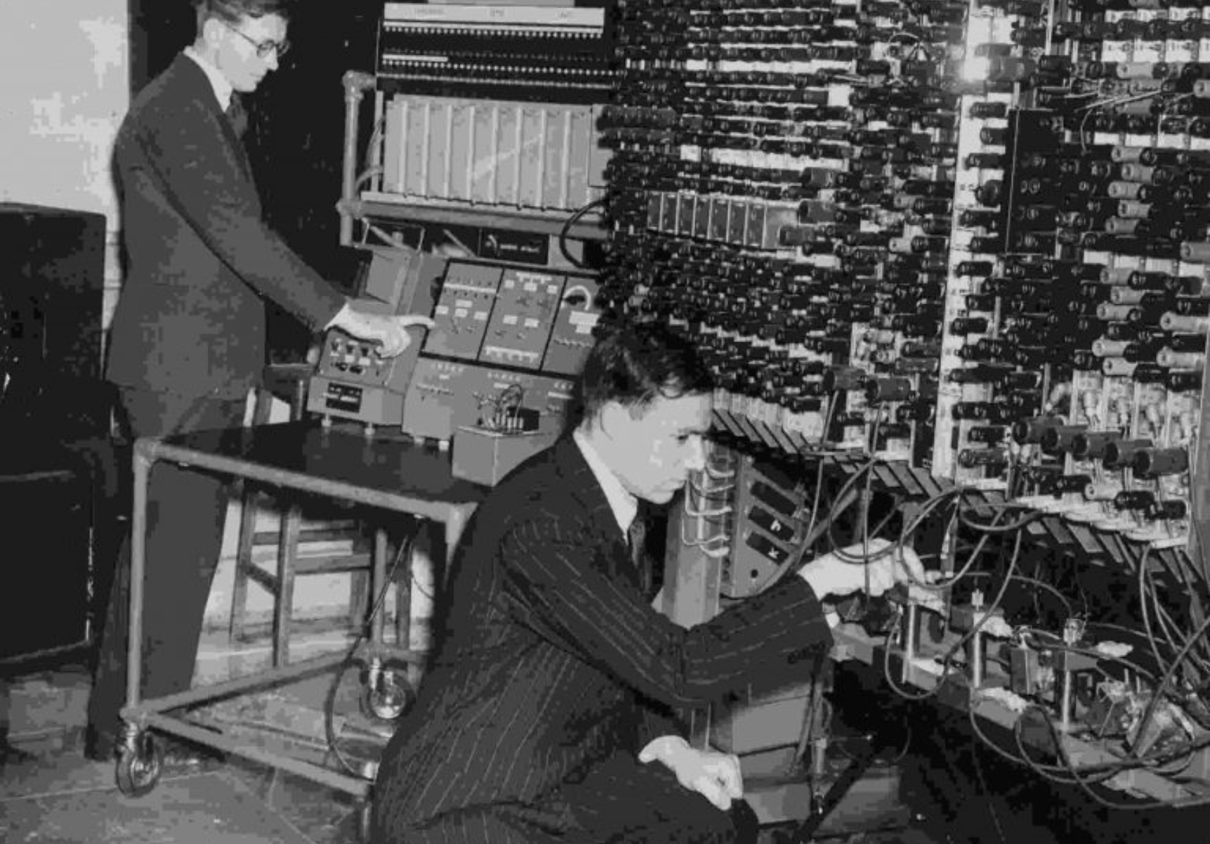 Alan Turing: Η ιστορία του ανθρώπου που γέννησε τους υπολογιστές και έσπασε τον κωδικό Enigma