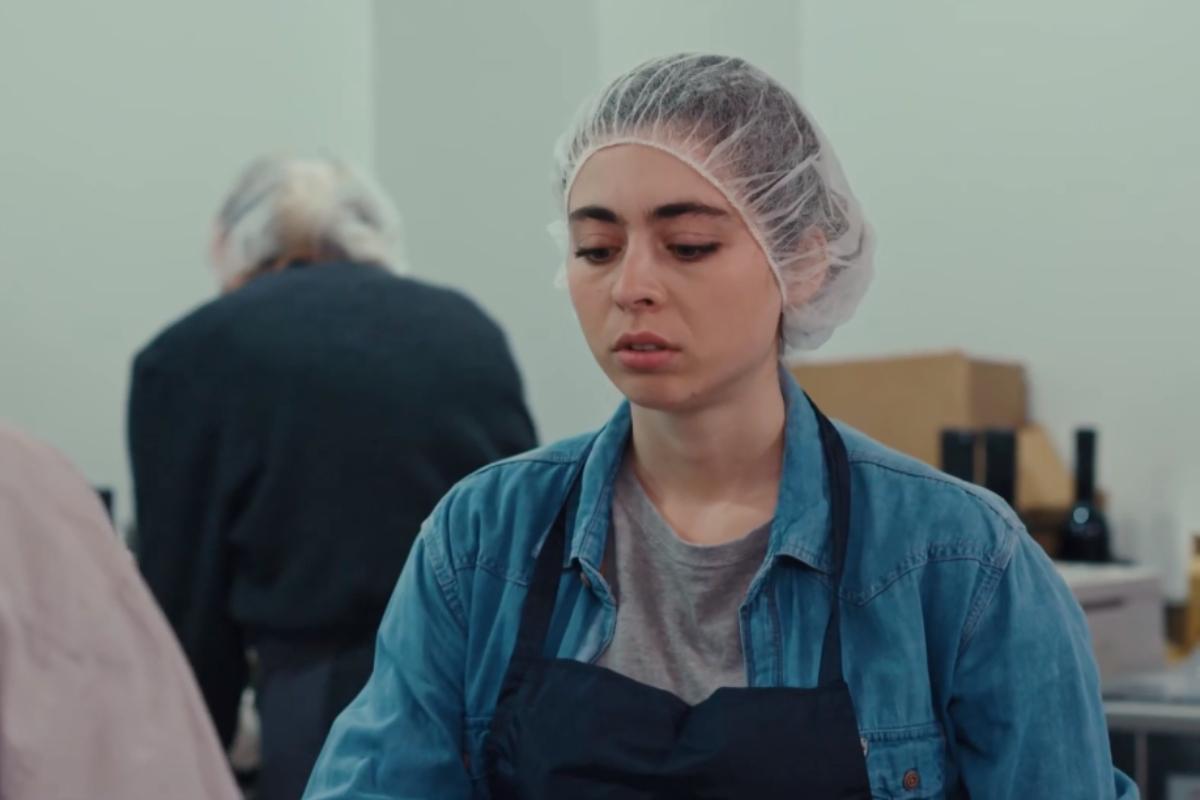 Η Γη της Ελιάς-Θοδώρα- Η Γη της Ελιάς-Θοδώρα-