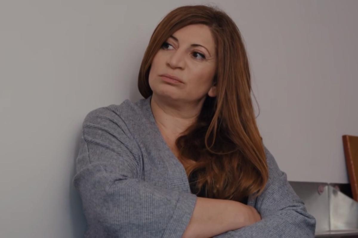 Η Γη της Ελιάς: Η ζωή της Κούλας μετά την φυλακή