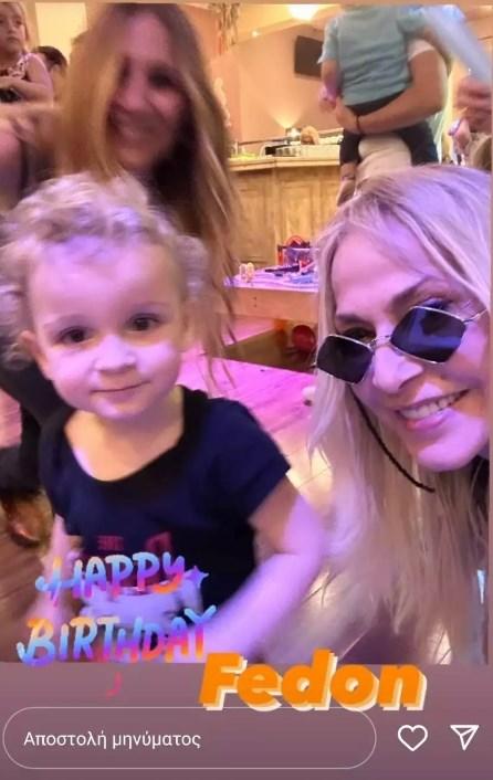 Άννα Βίσση : Ποζάρει με τον 2 ετών γιο του Νίκου Καρβέλα