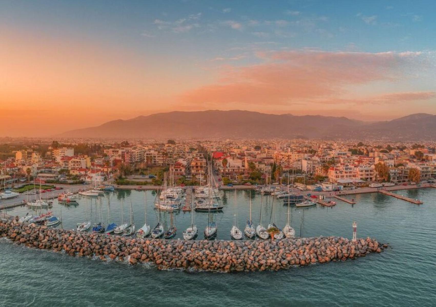 Καλαμάτα: Το παραδοσιακό Πάσχα στην αρχόντισσα της Μεσσηνίας και το έθιμο του Σαϊτοπόλεμου