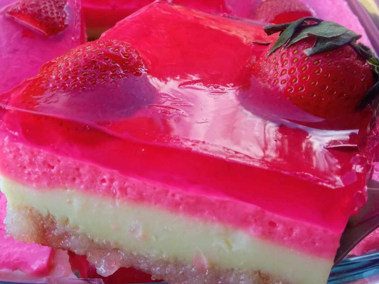 γλυκό-ψυγείου-φράουλα-συνταγή- γλυκό-ψυγείου-φράουλα-συνταγή-