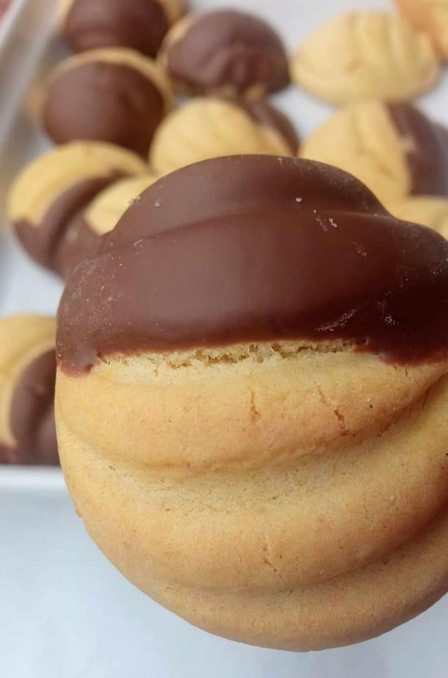 μπισκότα-βουτύρου-με-κουβερτούρα-συνταγή- μπισκότα-βουτύρου-με-κουβερτούρα-συνταγή-